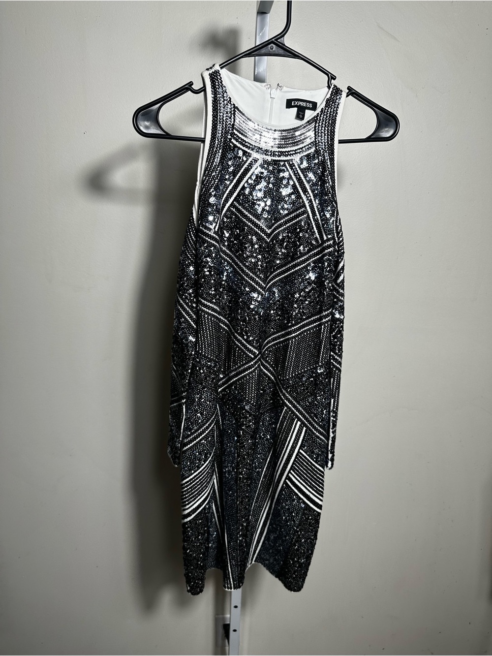 G28. Express Sequin Cold Shoulder Mini Dress Women’s XS Black/White
